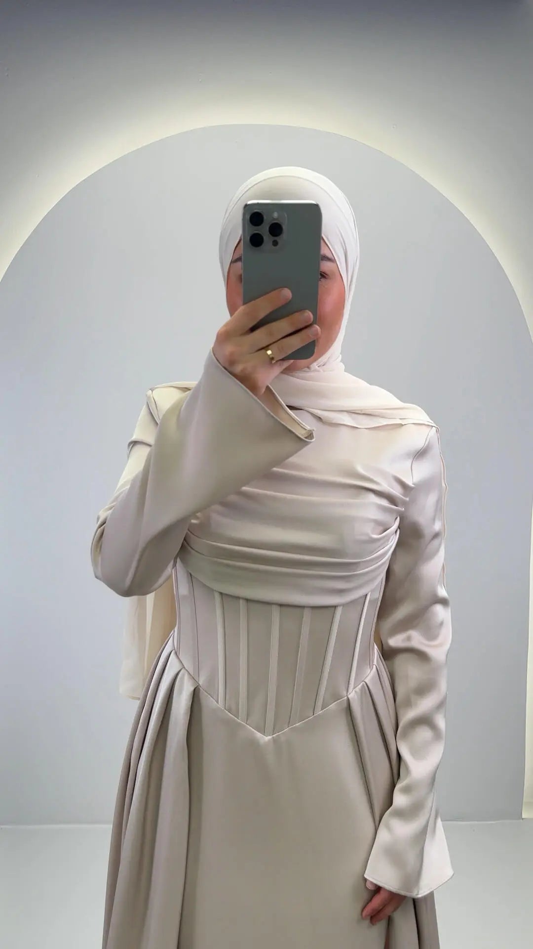 Robe de soirée Uray beige avec Hijab