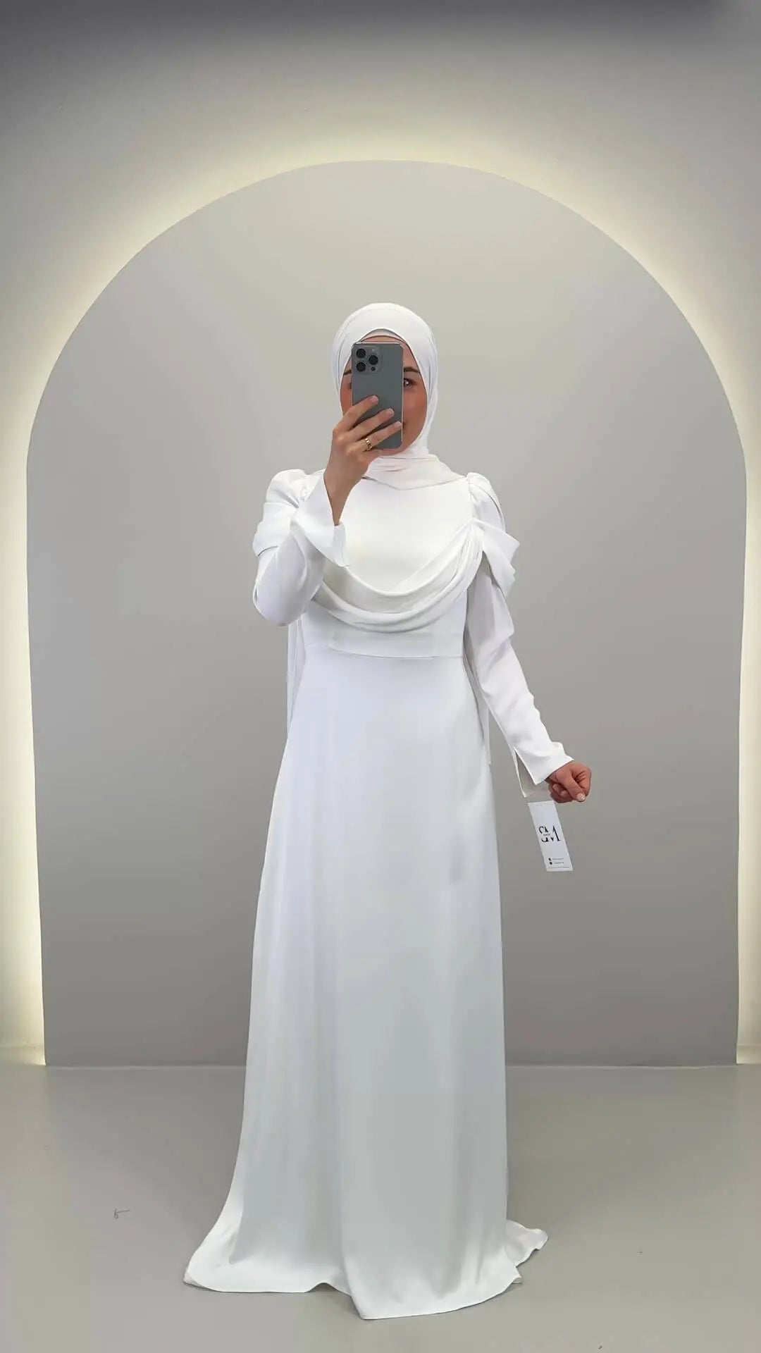 It<tc>m</tc>a wedding dress