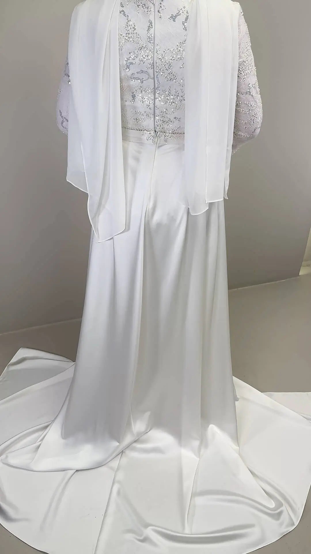 Azmia Nikah Elbisesi ve Hijab ile